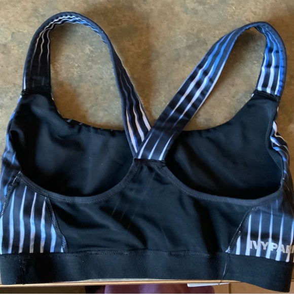 NEW ~ IVY PARK Beyoncé Active Wear  Black & Blue Striped Sports Bra size Medium - Picture 7 of 11